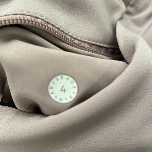 Lululemon Smoky Blush Pack It Up Jacket | Size 4 EUC - Picture 7 of 8